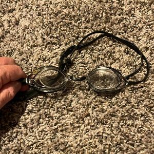 Speedo Vanquisher 2.0 swim goggles